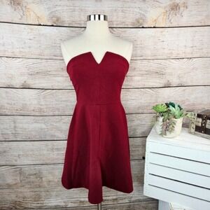 Likely Burgundy Strapless V Notch Mini Dress Women's Size‎ 4 Party